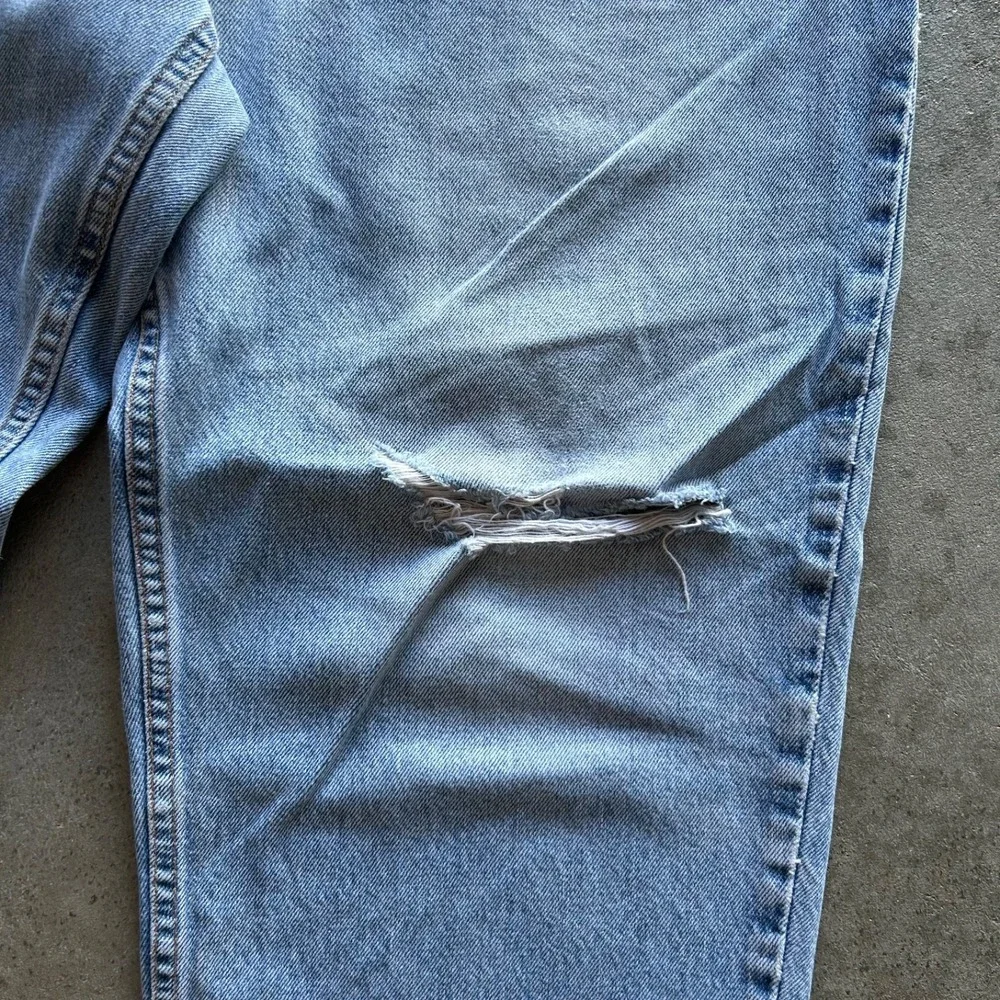 Vintage 90s Levis 560 Jeans Mens 38x30 Blue Light Denim Loose Fit Tapered USA